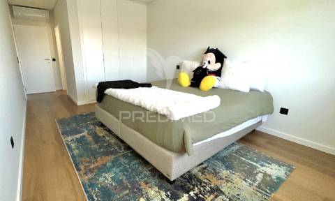 Entre o mar e o conforto – moradia t4 de luxo com piscina em esmoriz