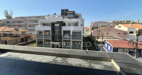 Entre o mar e o conforto – moradia t4 de luxo com piscina em esmoriz