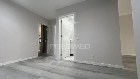 Oportunidade única em quarteira – t2 renovado com vista mar!