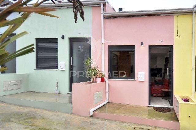 Arrenda-se moradia t0 em campanhã