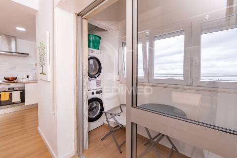 Apartamento t3 remodelado com vista sobre o tejo