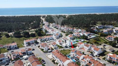 Moradia t4 com piscina em casas da audiência, monte gordo