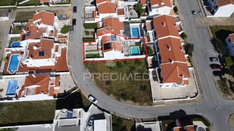 Moradia t4 com piscina em casas da audiência, monte gordo