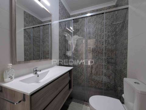 Moradia t4 com piscina em casas da audiência, monte gordo