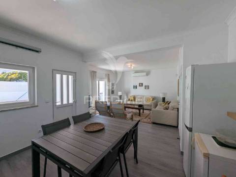 Moradia t4 com piscina em casas da audiência, monte gordo