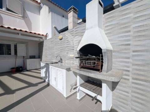 Moradia t4 com piscina em casas da audiência, monte gordo