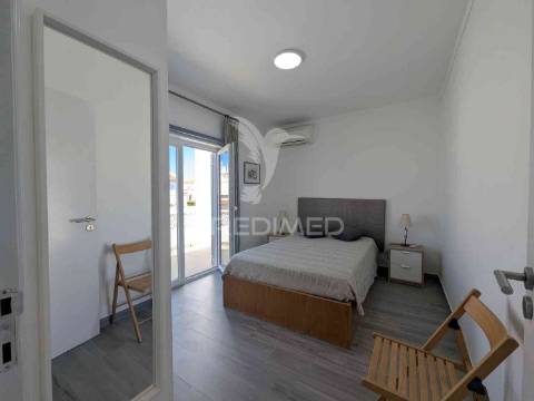 Moradia t4 com piscina em casas da audiência, monte gordo