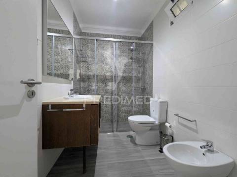 Moradia t4 com piscina em casas da audiência, monte gordo