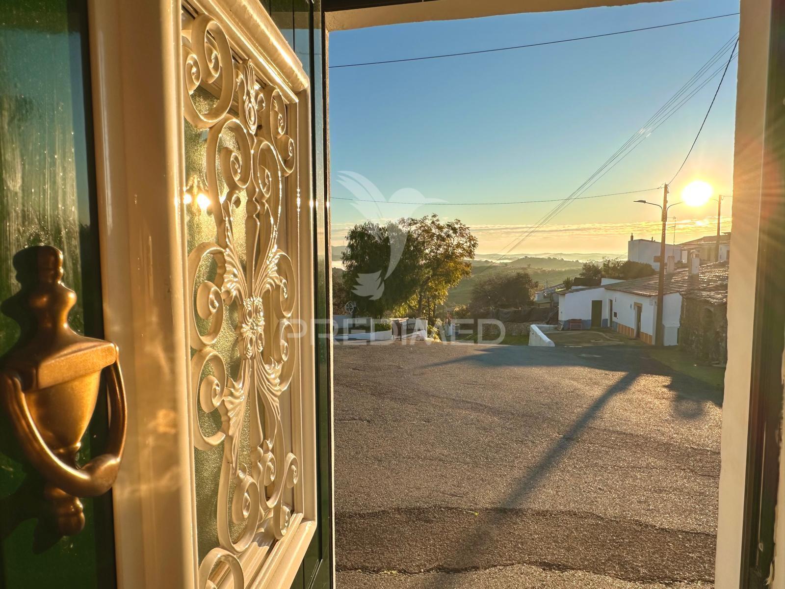 O refúgio perfeito: onde o conforto moderno encontra a alma alentejana