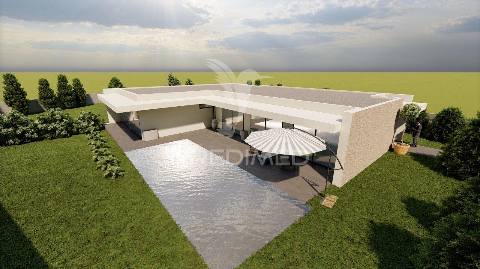 Moradia  térrea em construção
