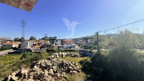 Moradia  térrea em construção