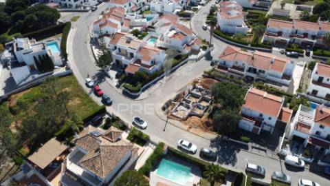 Moradia t3 com piscina, casas da audiência, perto da praia