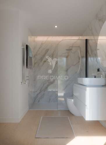 Moradia t4 de arquitetura moderna – urbanização da meia via