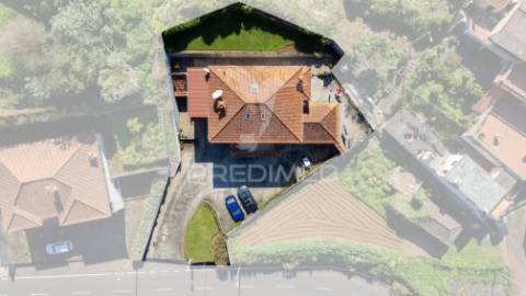 Moradia t3 e restaurante em machico