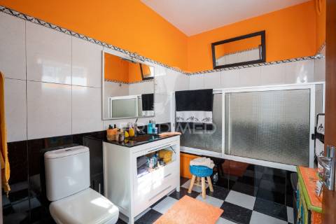 Moradia t3 e restaurante em machico