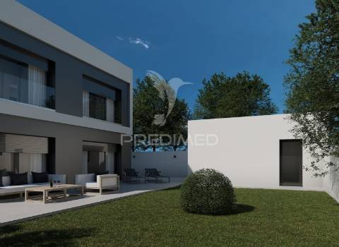 Moradia t4 de arquitetura moderna – urbanização da meia via