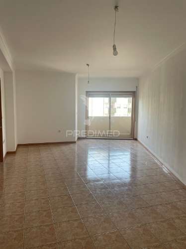 Apartamento t2 para arrendamento em real