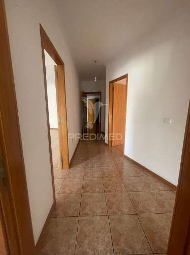 Apartamento t2 para arrendamento em real