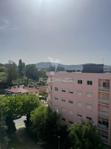 Apartamento t2 para arrendamento em real