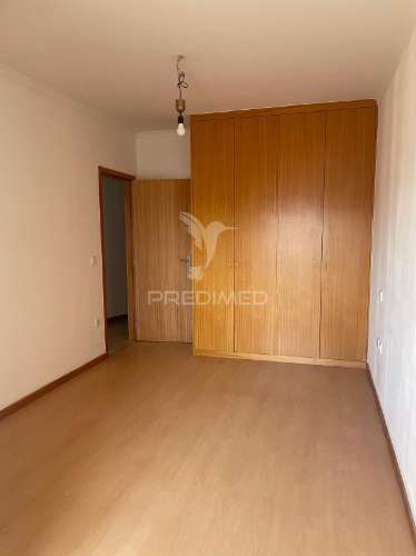 Apartamento t2 para arrendamento em real