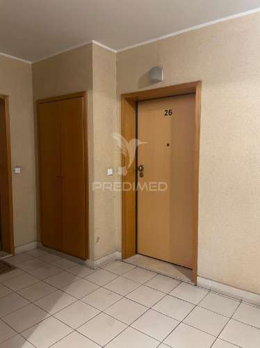 Apartamento t2 para arrendamento em real