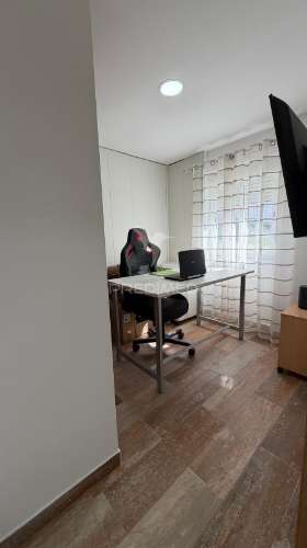 Moradia t2+2 com parqueamento (centro de setúbal)