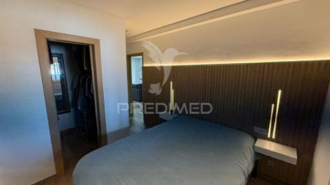 Moradia t2+2 com parqueamento (centro de setúbal)