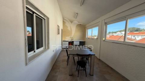 Moradia t2+2 com parqueamento (centro de setúbal)