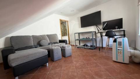 Moradia t2+2 com parqueamento (centro de setúbal)