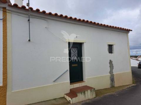 Casinha típica alentejana t1 - pias