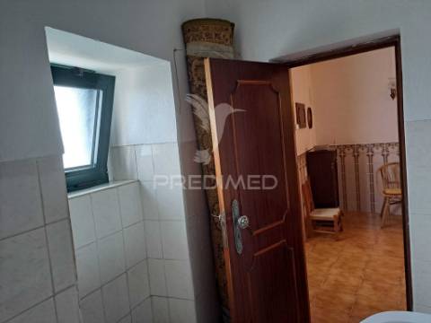 Casinha típica alentejana t1 - pias