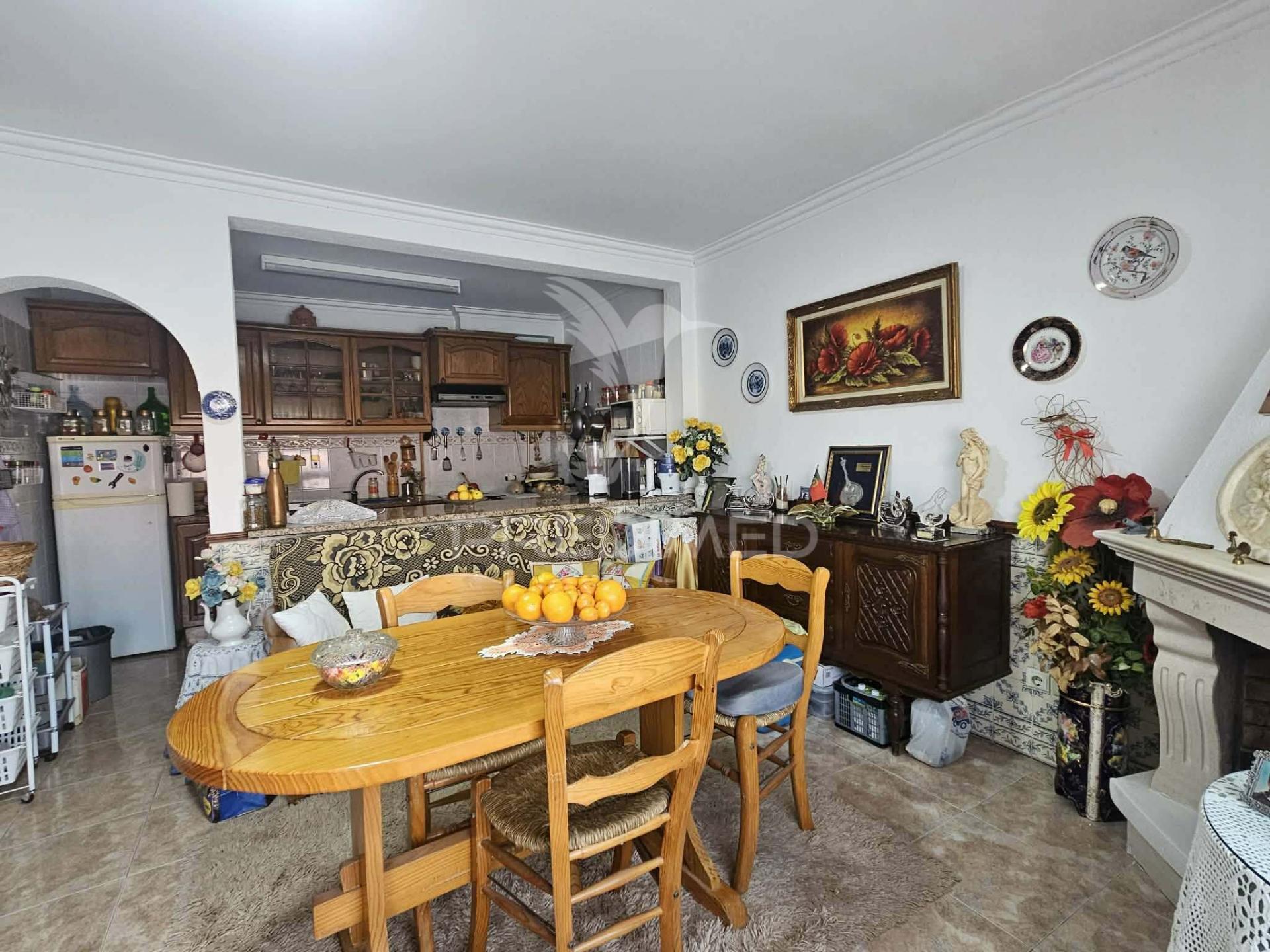 Novidade! t2 1º andar quinta do conde