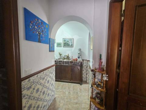 Novidade! t2 1º andar quinta do conde