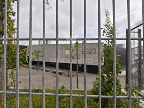 Apartamento t2 laranjeiro com arrecadação
