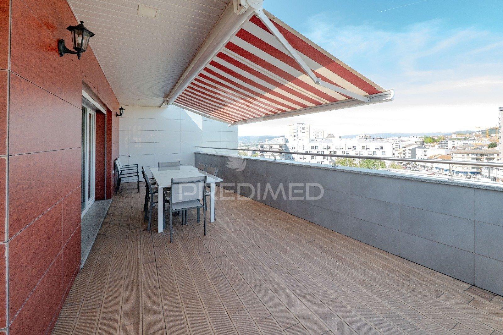 Incrível penthouse t5 em maximinos, braga – vistas panorâmicas sobre toda a cidade