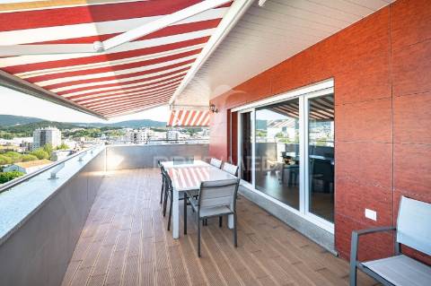 Incrível penthouse t5 em maximinos, braga – vistas panorâmicas sobre toda a cidade