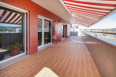 Incrível penthouse t5 em maximinos, braga – vistas panorâmicas sobre toda a cidade