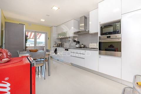 Incrível penthouse t5 em maximinos, braga – vistas panorâmicas sobre toda a cidade