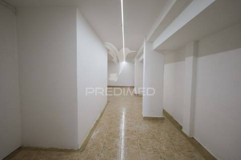 R/c de moradia t1 + 1