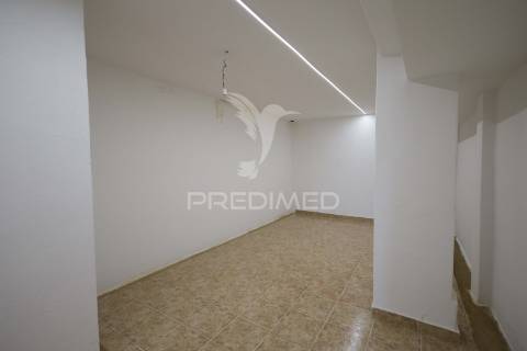 R/c de moradia t1 + 1