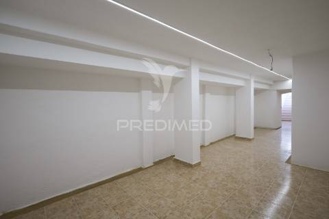 R/c de moradia t1 + 1