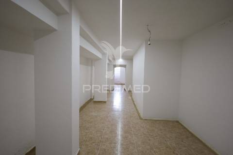 R/c de moradia t1 + 1