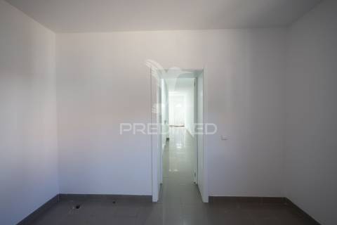 R/c de moradia t1 + 1