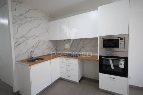 R/c de moradia t1 + 1