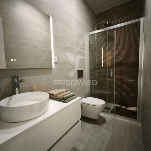 Apartamento t3 remodelado na penha de frança