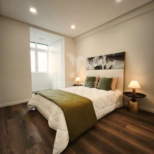 Apartamento t3 totalmente remodelado em benfica