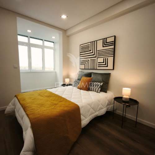 Apartamento t3 totalmente remodelado em benfica