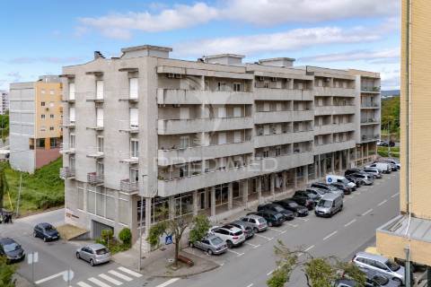 Apartamento t3 mobilado para arrendamento | ferreiros, amares