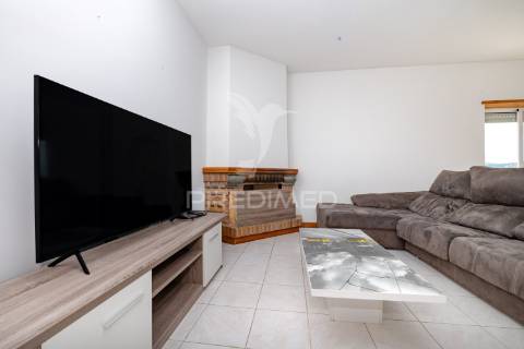 Apartamento t3 mobilado para arrendamento | ferreiros, amares