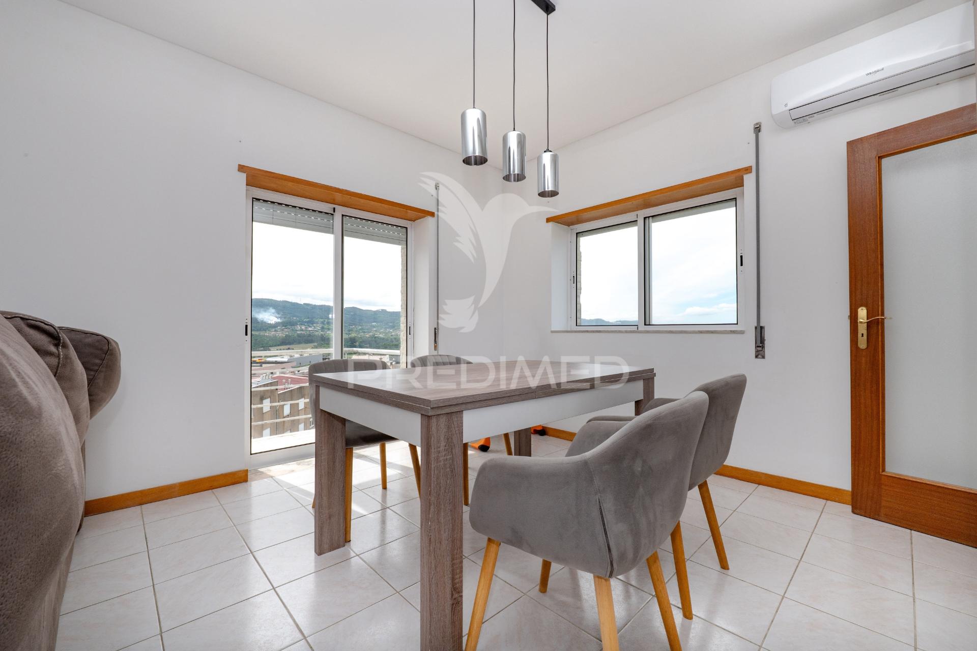 Apartamento t3 mobilado para arrendamento | ferreiros, amares